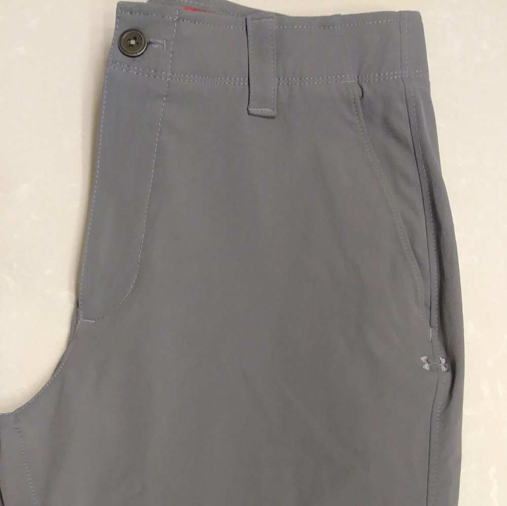 Under Armour Men fitted heat gear shorts 32w